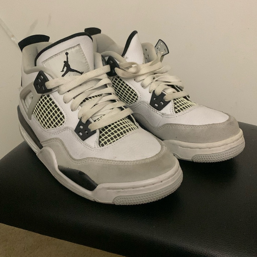 6.5Y Jordans
